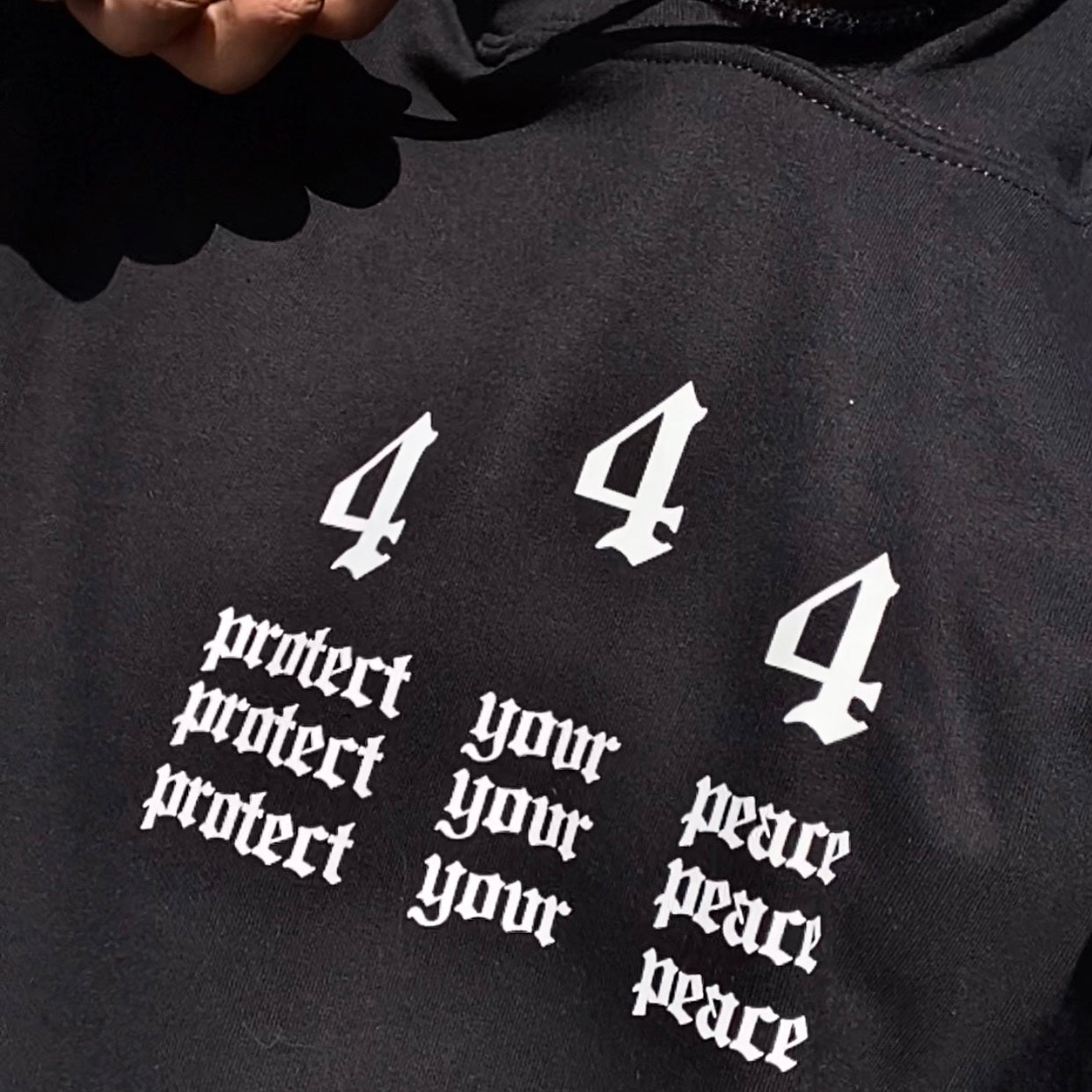 4 4 4